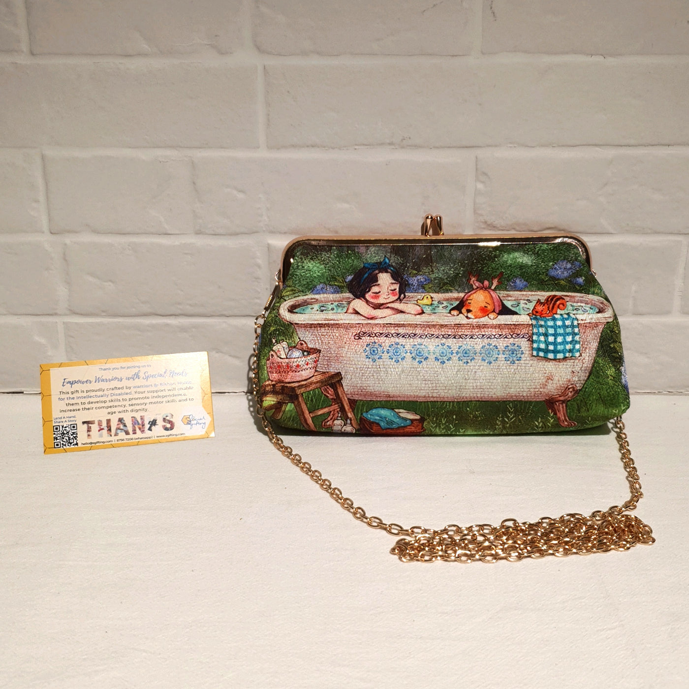 Rectangle Clasp Purse with Chain