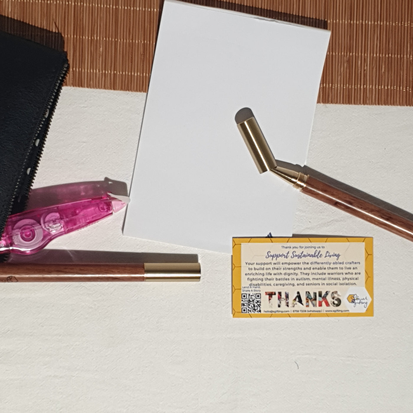 Wooden Pen with Velvet Bag