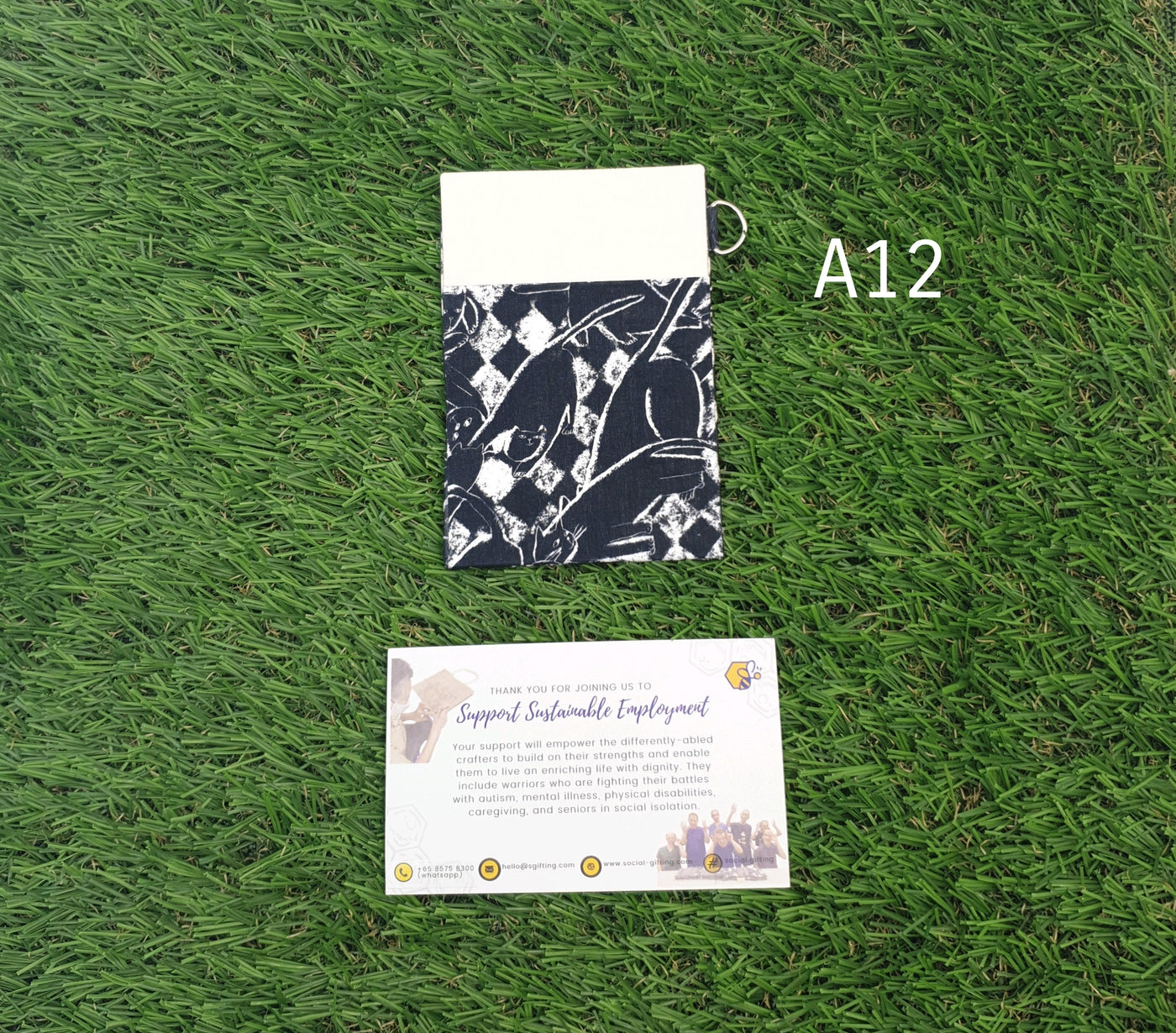 Patterned Card Holder with Ring