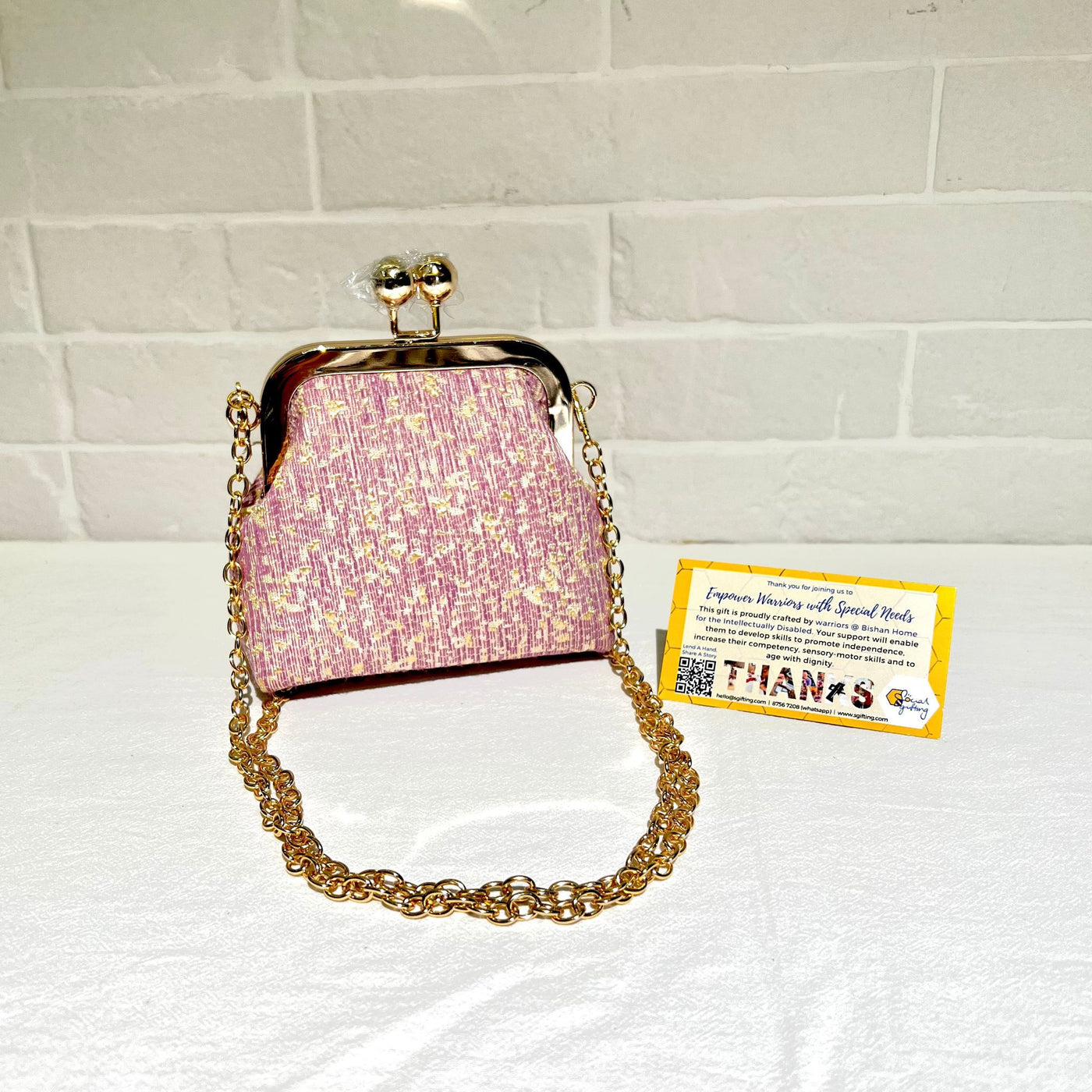 Clasp Pouch with Chain