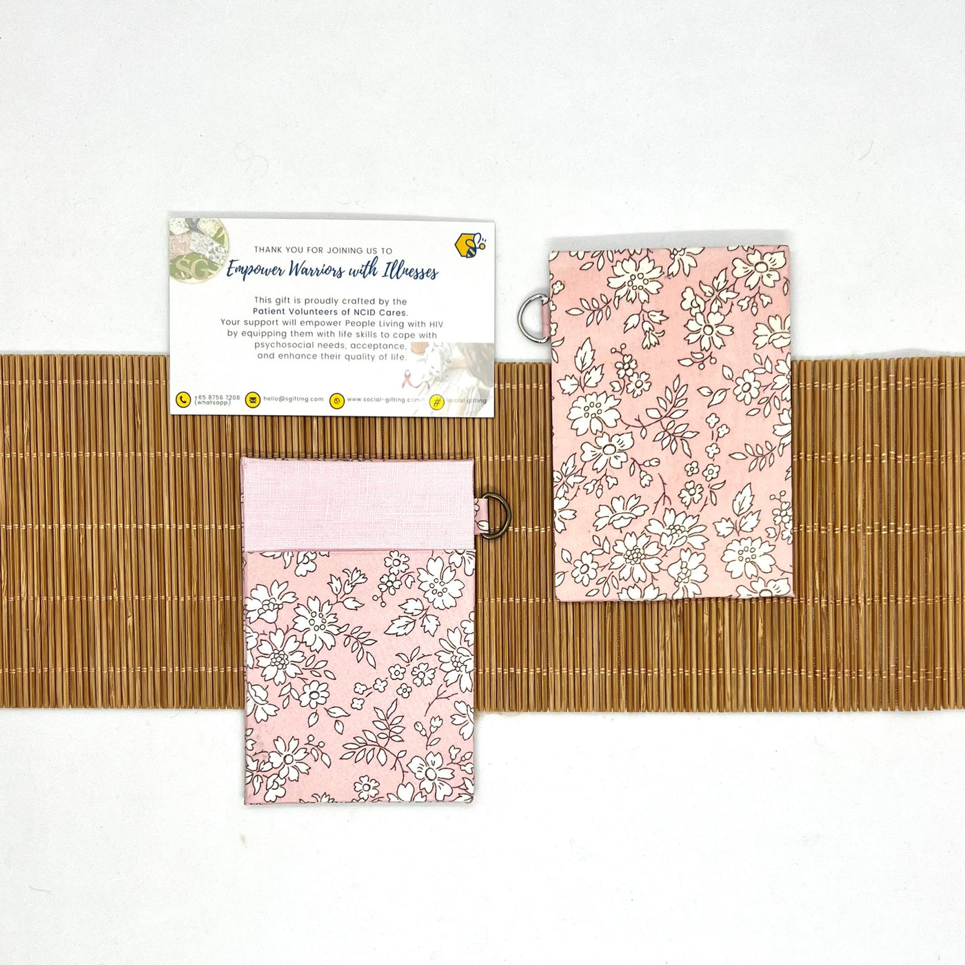 Patterned Card Holder with Ring