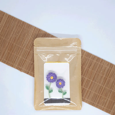 Thank you card with paper quilling