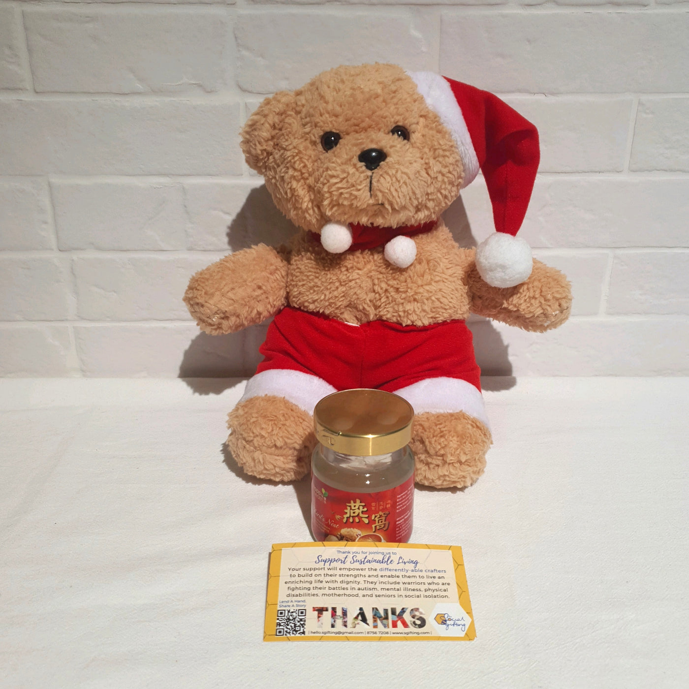 Xmas Bear with Bird's Nest with White Fungus, American Ginseng & Rock Sugar