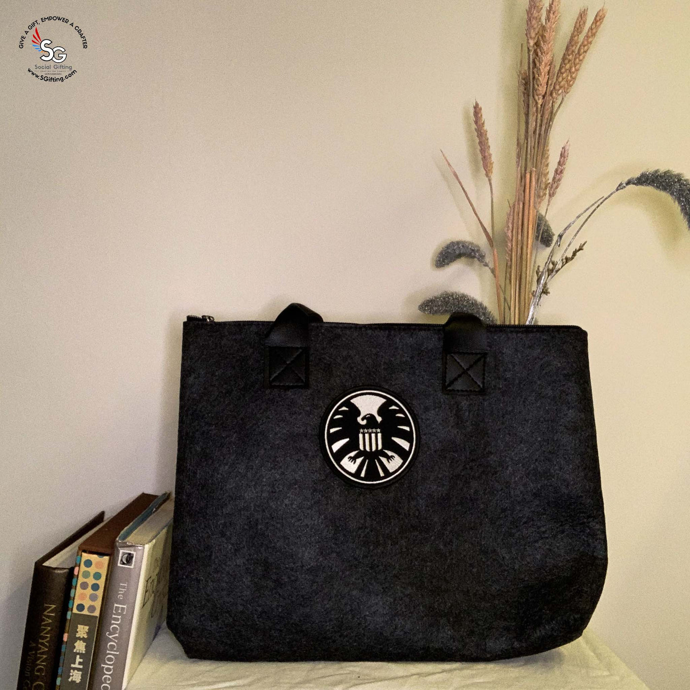 Felt Laptop Bag with Iron-on Patch - C