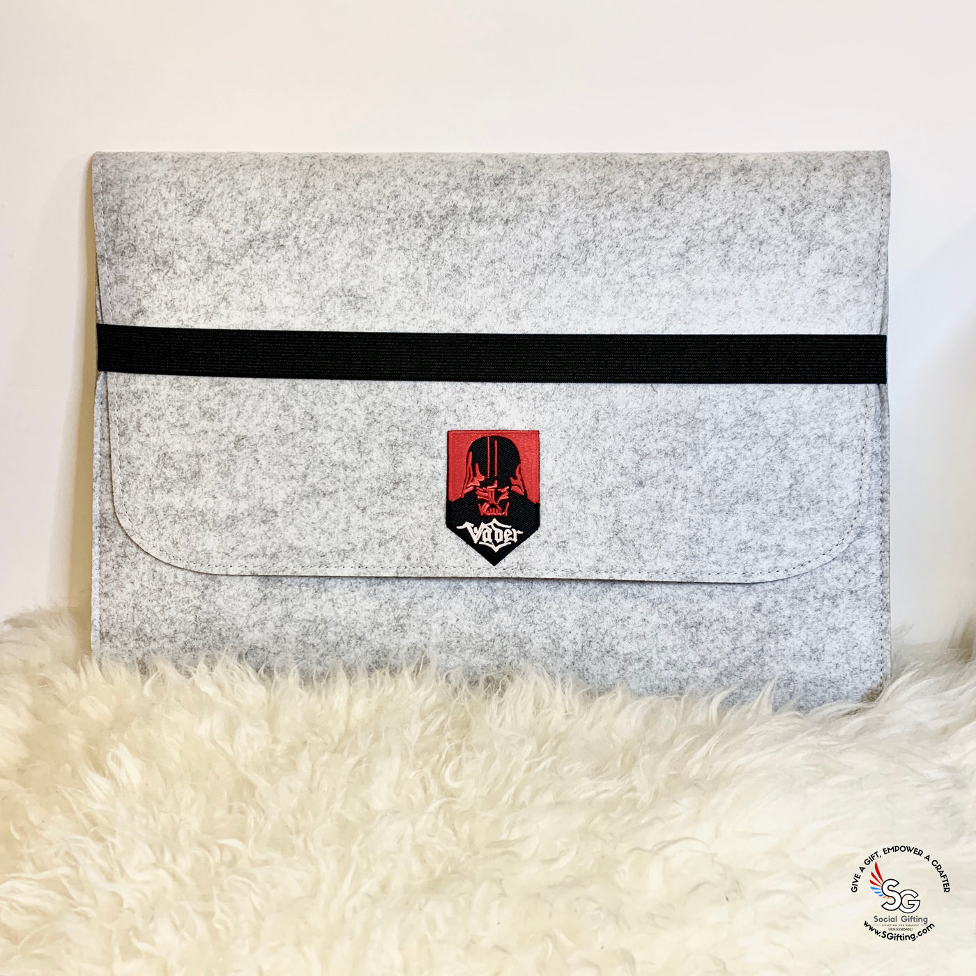 15.6 inch Light Grey Laptop Sleeve with Elastic Band and Iron-on Patch